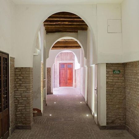 Corte Degli Estensi, Romantica Mansardina Ferrara Exterior photo